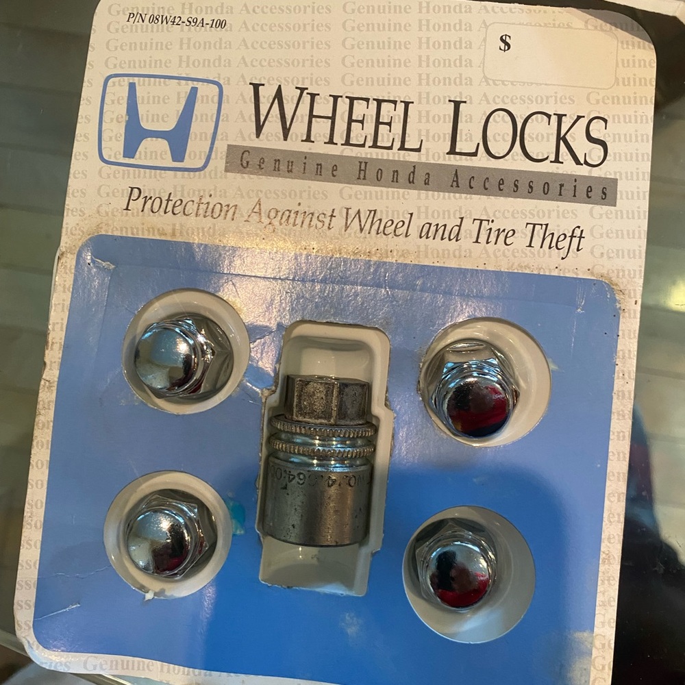 (NOT WHEEL LOCKS) OEM HONDA LUG NUTS WITH KEY ONLY FOR GENUINE HONDA LOCKS SET/4
